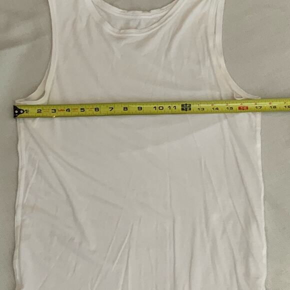 Lululemon White tank - Picture 4 of 5